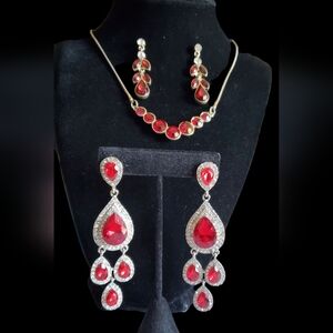 Vtg. Fashion Statement Set